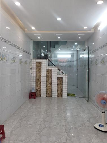 Cho thuê nhà MT Cao Đạt, Phường 1, Quận 5